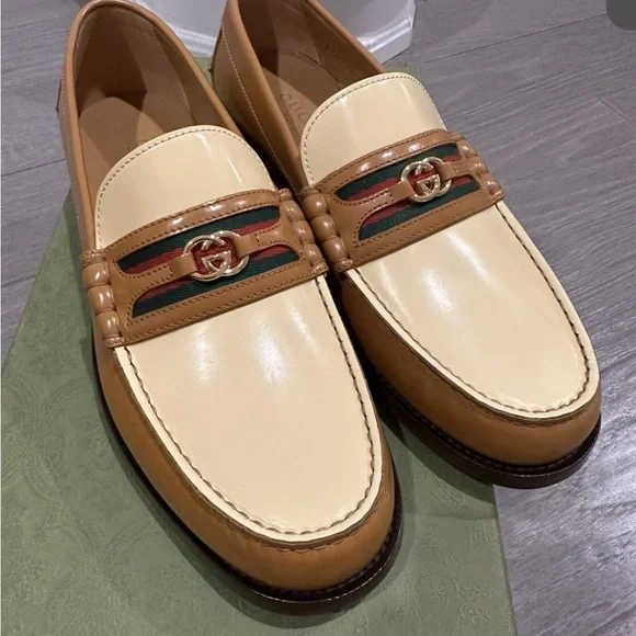 Gucci | Shoes | Gucci Mens Brown And Cream Slipon Loafers  display picture 3